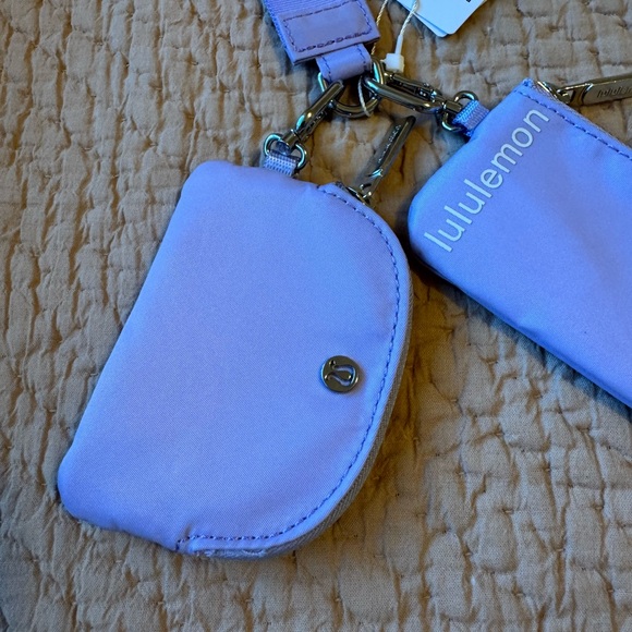 NWT Lululemon Athletica Dual Pouch Wristlet in Lavender Frost/White, Silver - Picture 2 of 10